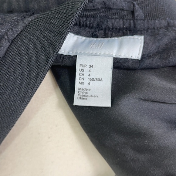 H&M Black Lightweight Patterned Bomber Jacket - Picture 13 of 15